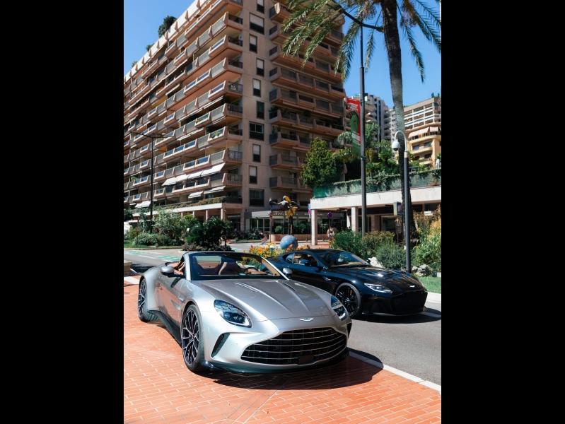 Image ASTON MARTIN VANTAGE ROADSTER ROADSTER