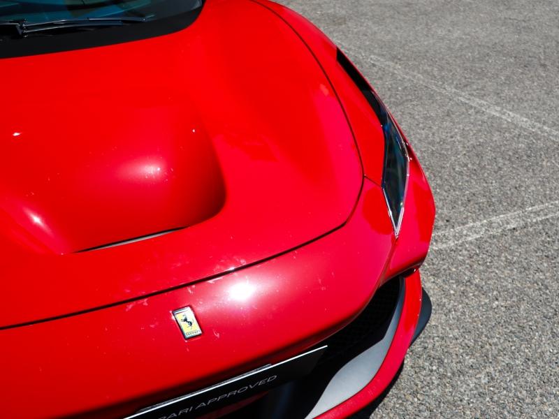 Image FERRARI F8 TRIBUTO V8 Biturbo 3.9
