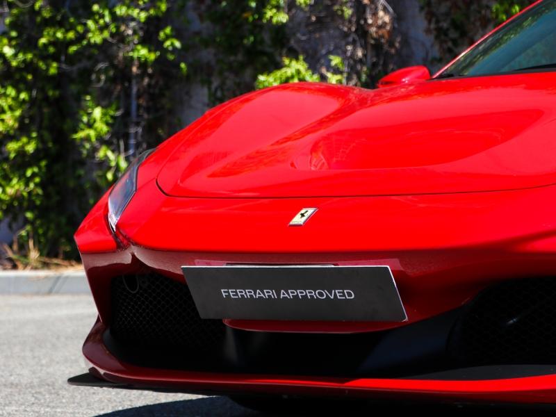 Image FERRARI F8 TRIBUTO V8 Biturbo 3.9