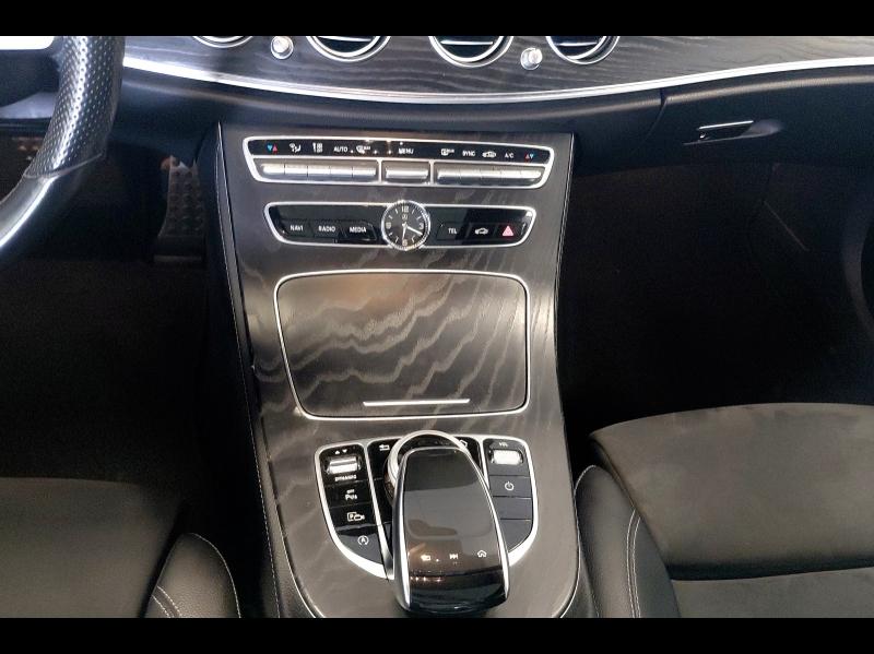 Image MERCEDES-BENZ Classe E 220 d 194ch AMG Line 9G-Tronic