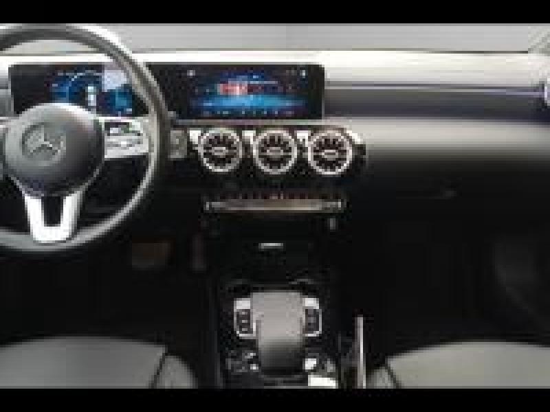 Image MERCEDES-BENZ CLA 200 d 150ch Business Line 8G-DCT