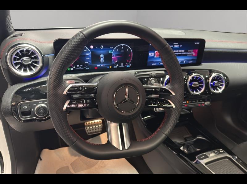 Image MERCEDES-BENZ CLA 220 d 190ch AMG Line 8G-DCT
