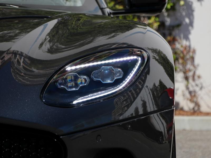 Image ASTON MARTIN DBS Volante V12 5.2 725ch Superleggera BVA8