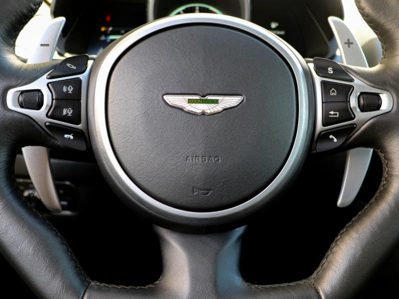 Image ASTON MARTIN DBS Volante V12 5.2 725ch Superleggera BVA8