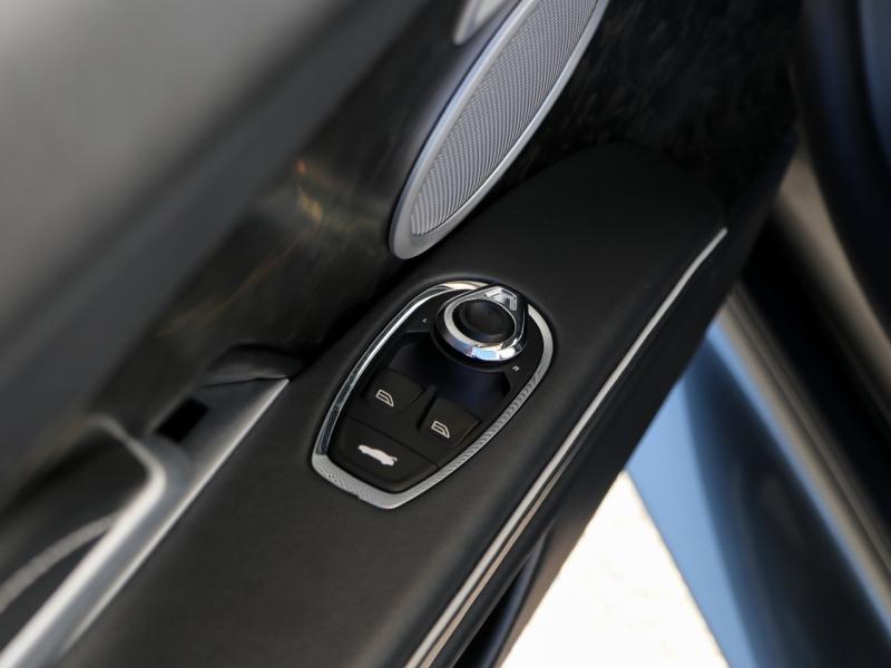 Image ASTON MARTIN DBS Volante V12 5.2 725ch Superleggera BVA8