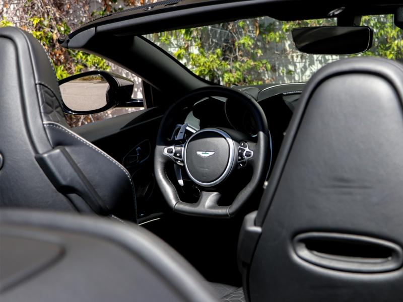 Image ASTON MARTIN DBS Volante V12 5.2 725ch Superleggera BVA8