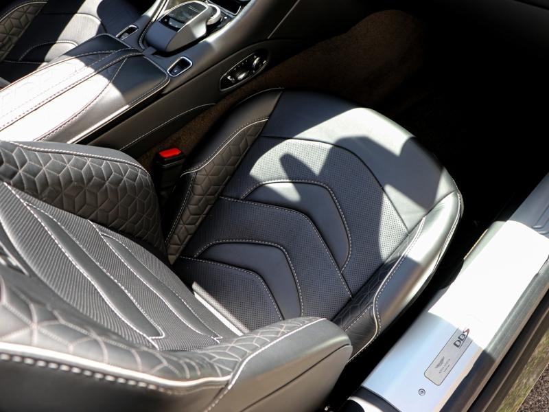Image ASTON MARTIN DBS Volante V12 5.2 725ch Superleggera BVA8