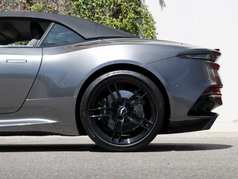 Image ASTON MARTIN DBS Volante V12 5.2 725ch Superleggera BVA8