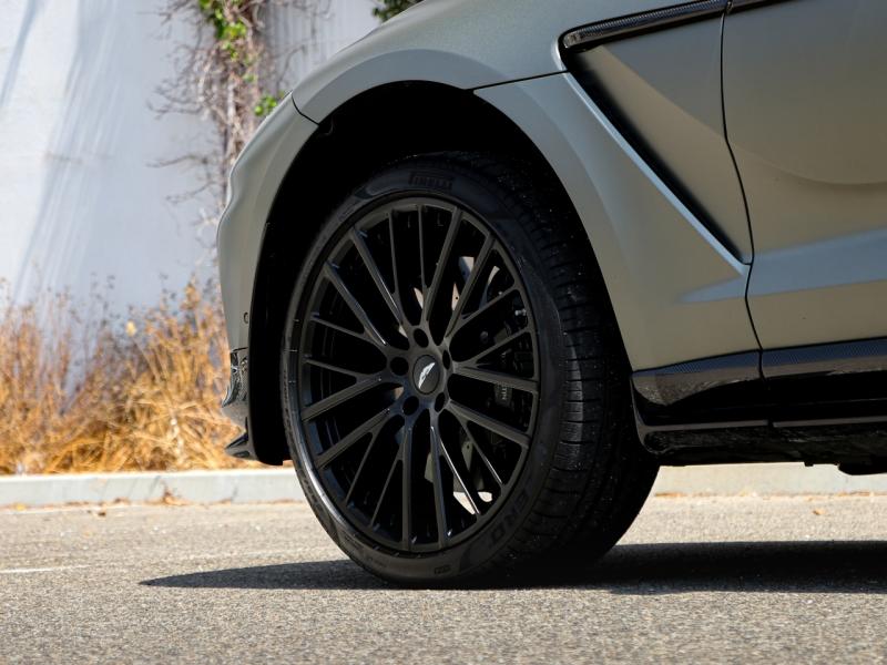 Image ASTON MARTIN DBX 4.0 V8 biturbo 707ch BVA9