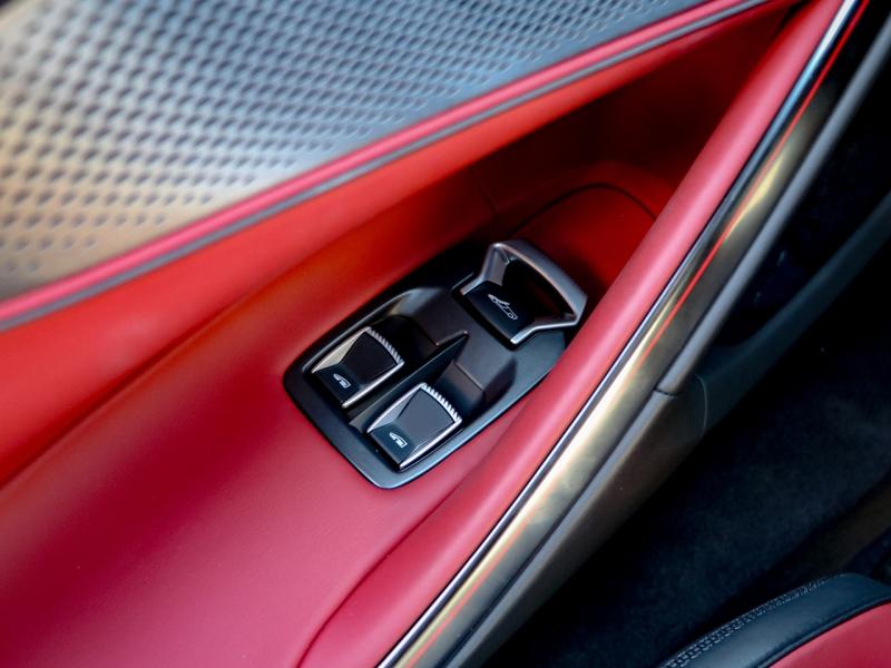 Image MCLAREN V6 3.0 680ch
