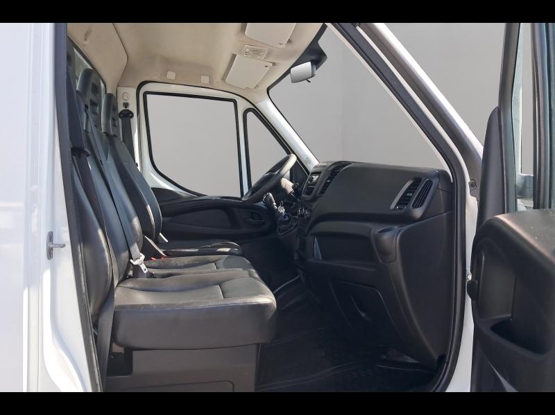 Image IVECO Daily CCb 35C14H Empattement 3750 Tor