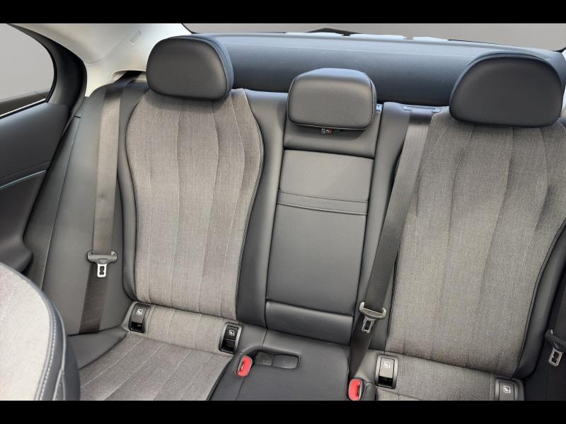 Image MERCEDES-BENZ Classe E 220 d 197+23ch Avantgarde Line 9G-Tronic