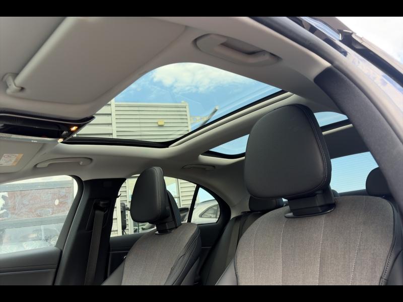 Image MERCEDES-BENZ Classe E 220 d 197+23ch Avantgarde Line 9G-Tronic