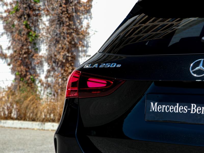 Image MERCEDES-BENZ GLA 250 e Hybrid EQ 218ch AMG Line 8G-DCT