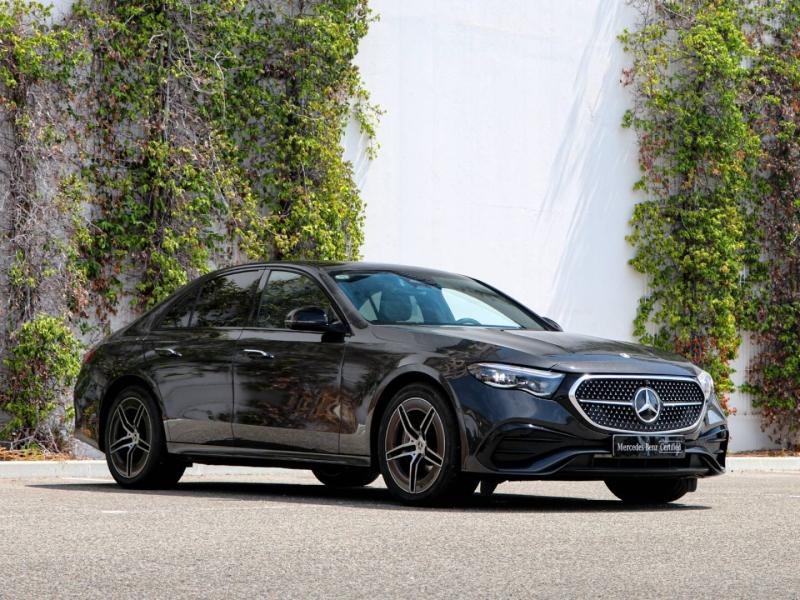Image MERCEDES-BENZ Classe E 300 e 204+129ch AMG Line 9G-Tronic