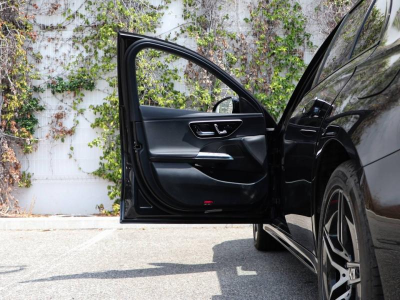 Image MERCEDES-BENZ Classe E 300 e 204+129ch AMG Line 9G-Tronic