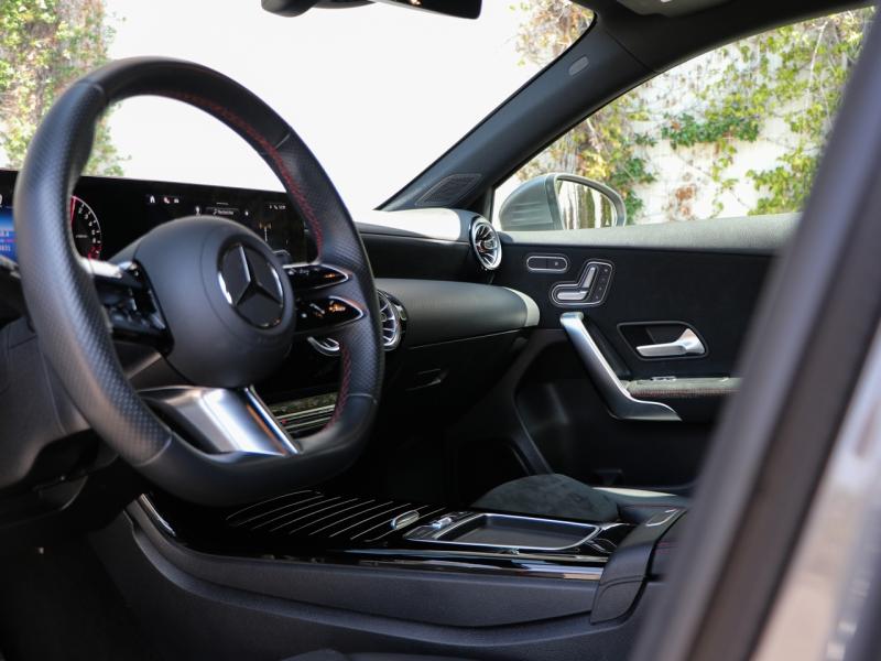 Image MERCEDES-BENZ Classe A 250 e Hybrid EQ 163+109ch AMG Line 8G-DCT