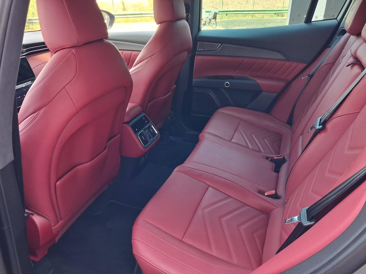 Image MASERATI Grecale 3.0 V6 530ch Trofeo