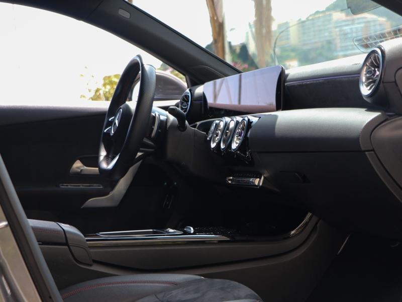 Image MERCEDES-BENZ Classe A 250 e Hybrid EQ 163+109ch AMG Line 8G-DCT