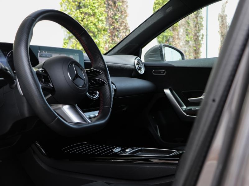Image MERCEDES-BENZ Classe A 250 e Hybrid EQ 163+109ch AMG Line 8G-DCT