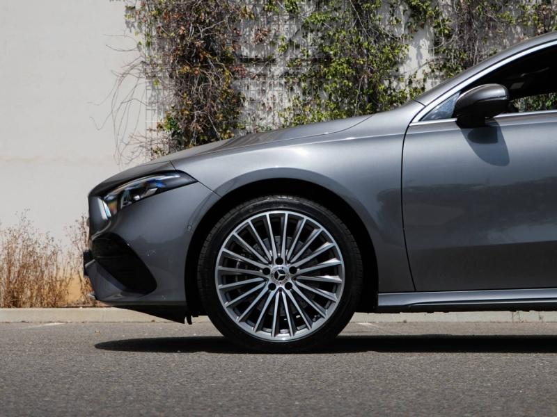 Image MERCEDES-BENZ Classe A 250 e Hybrid EQ 163+109ch AMG Line 8G-DCT