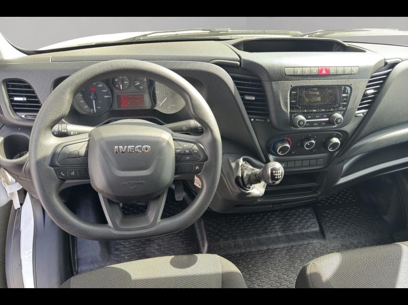 Image IVECO Daily CCb 35C16 / 3.0 160CH / CAISSE PLSC + HAYON / 2023