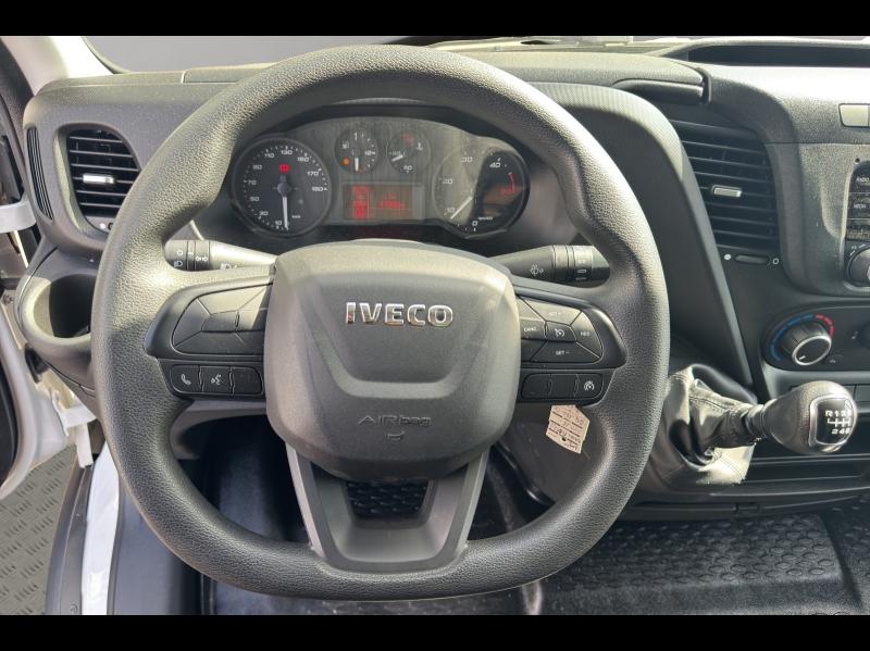 Image IVECO Daily CCb 35C16 / 3.0 160CH / CAISSE PLSC + HAYON / 2023