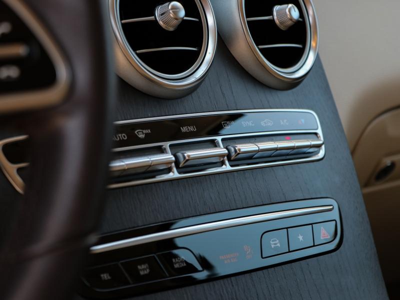 Image MERCEDES-BENZ GLC 220 d 194ch Business Line 4Matic 9G-Tronic