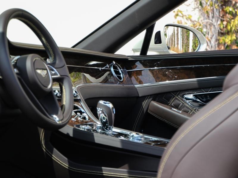 Image BENTLEY Continental GTC W12 6.0 635ch