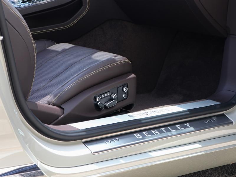 Image BENTLEY Continental GTC W12 6.0 635ch