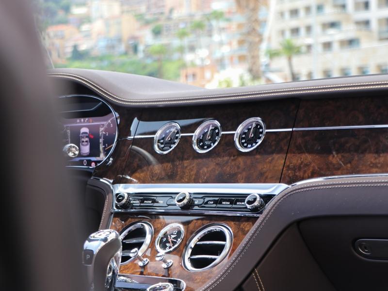 Image BENTLEY Continental GTC W12 6.0 635ch