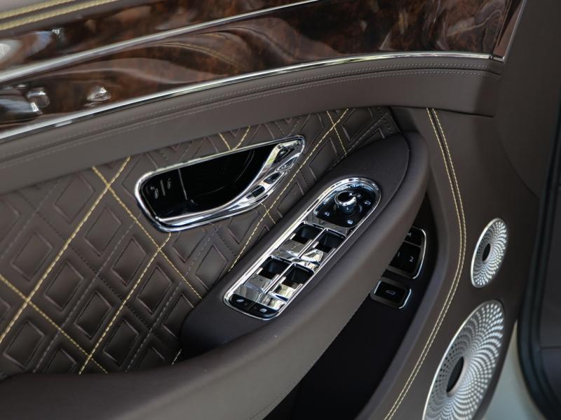 Image BENTLEY Continental GTC W12 6.0 635ch