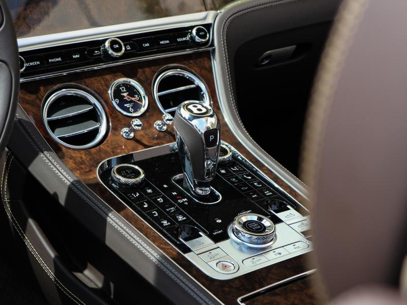 Image BENTLEY Continental GTC W12 6.0 635ch