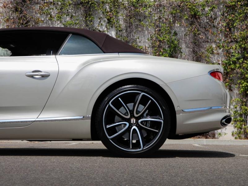 Image BENTLEY Continental GTC W12 6.0 635ch