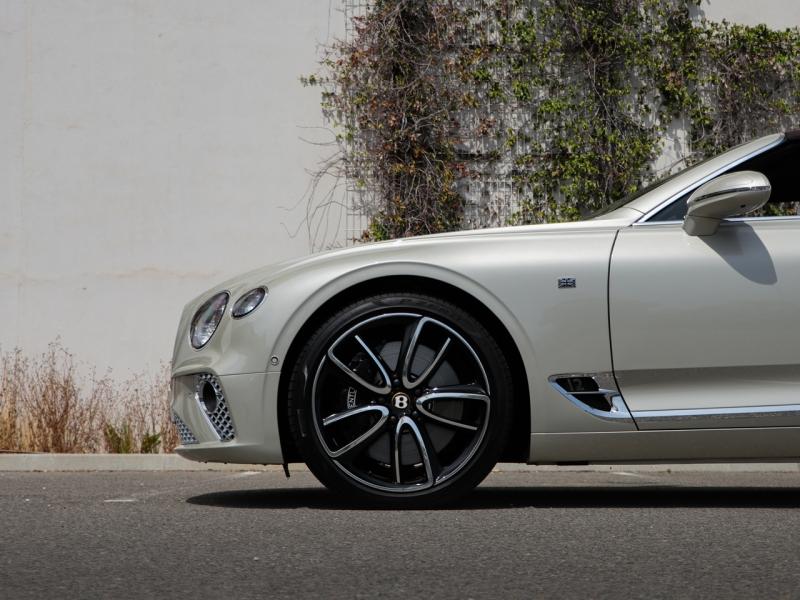 Image BENTLEY Continental GTC W12 6.0 635ch