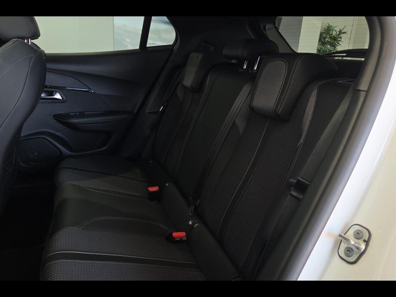 Image PEUGEOT 2008 1.2 PureTech 130ch S&S GT
