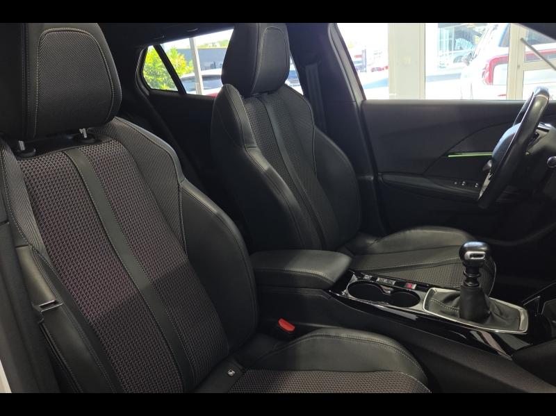 Image PEUGEOT 2008 1.2 PureTech 130ch S&S GT