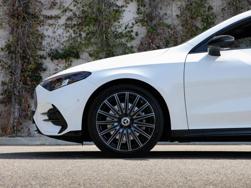 Image MERCEDES-BENZ CLA Shooting Brake 250+ EQ 272ch AMG Line