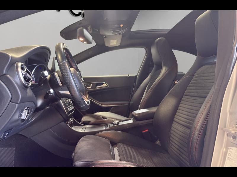 Image MERCEDES-BENZ CLA 200 d Fascination 7G-DCT