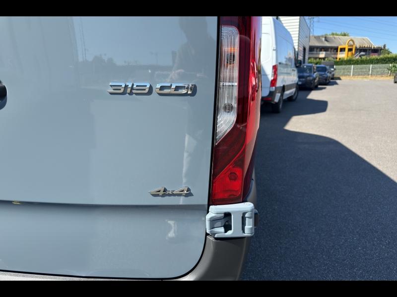 Image MERCEDES-BENZ Sprinter Fg 319 CDI 37 3T5 Select 4X4 5 places 9G-Tronic