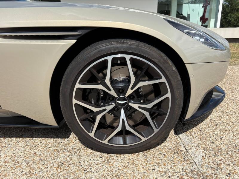 Image ASTON MARTIN DB11 Volante V8 4.0 510ch BVA8