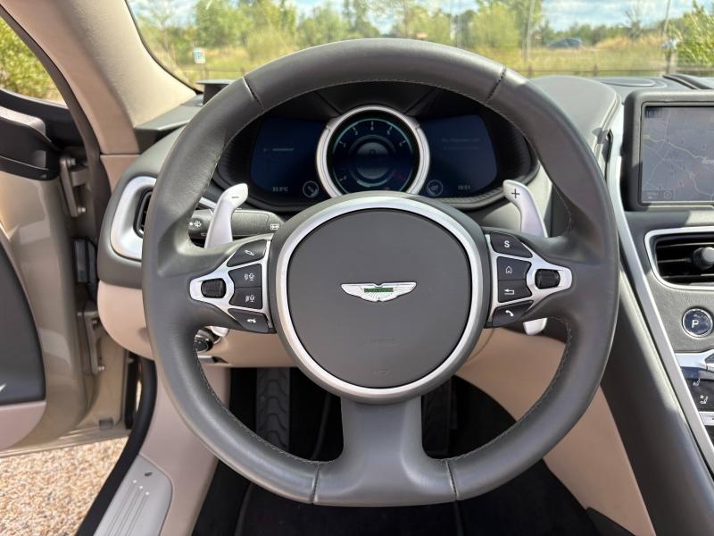 Image ASTON MARTIN DB11 Volante V8 4.0 510ch BVA8