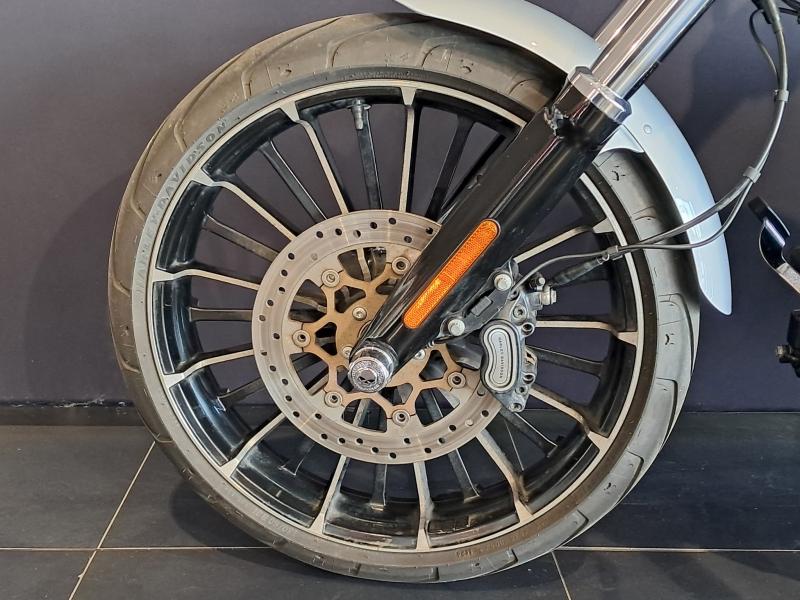 Image HARLEY-DAVIDSON Softail Breakout Softail Breakout 1923 Couleur