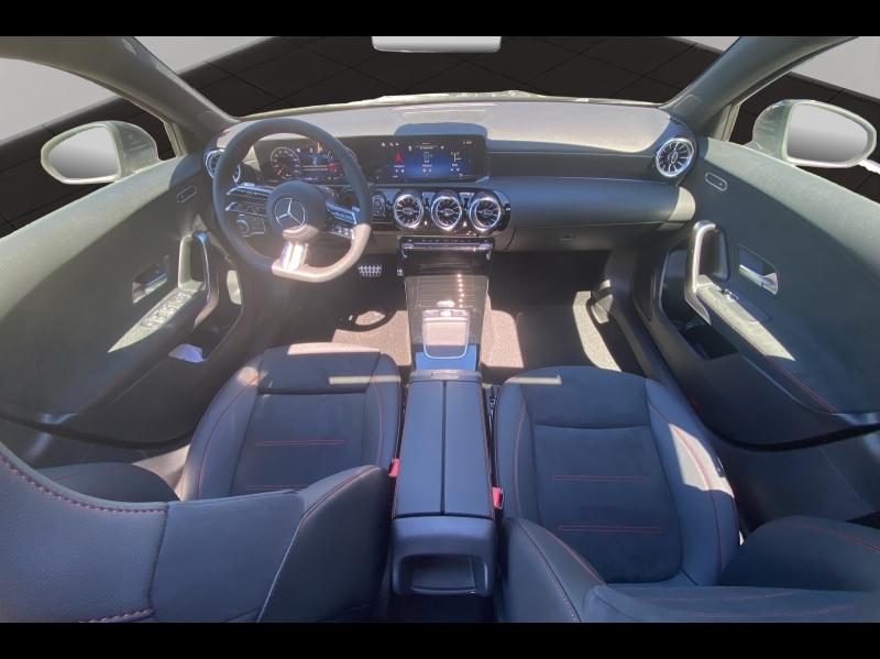 Image MERCEDES-BENZ Classe A 200 163ch Star Edition 7G-DCT