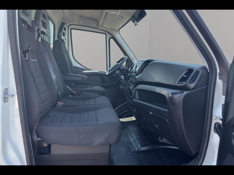 Image IVECO Daily CCb 35C16H empattement 4100 3.0