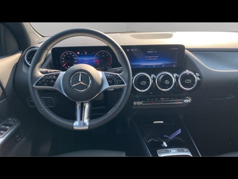 Image MERCEDES-BENZ GLA 200 d 150ch Progressive Line 8G-DCT