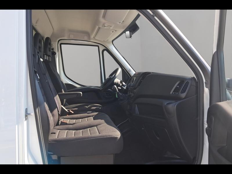 Image IVECO Daily CCb 35S16H empattement 4100 3.0