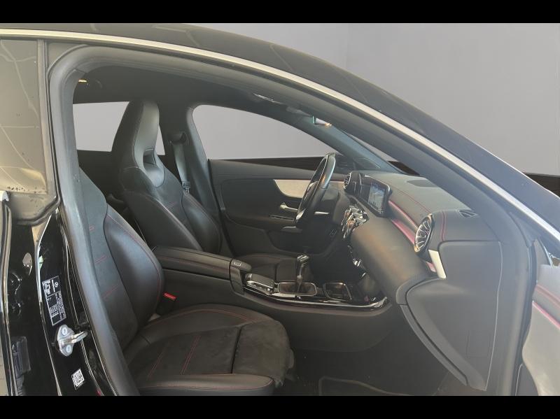 Image MERCEDES-BENZ CLA Shooting Brake 180 d 2.0 116ch AMG Line