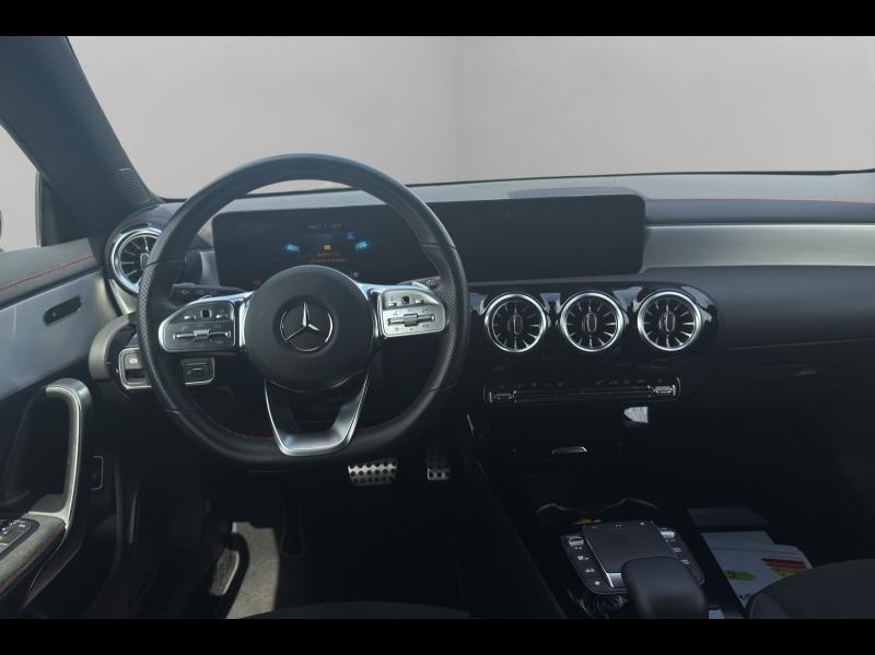 Image MERCEDES-BENZ CLA Shooting Brake 200 d 150ch AMG Line 8G-DCT