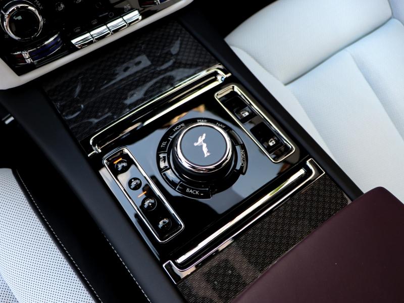 Image ROLLS-ROYCE Ghost V12 6.6 600ch Black Badge